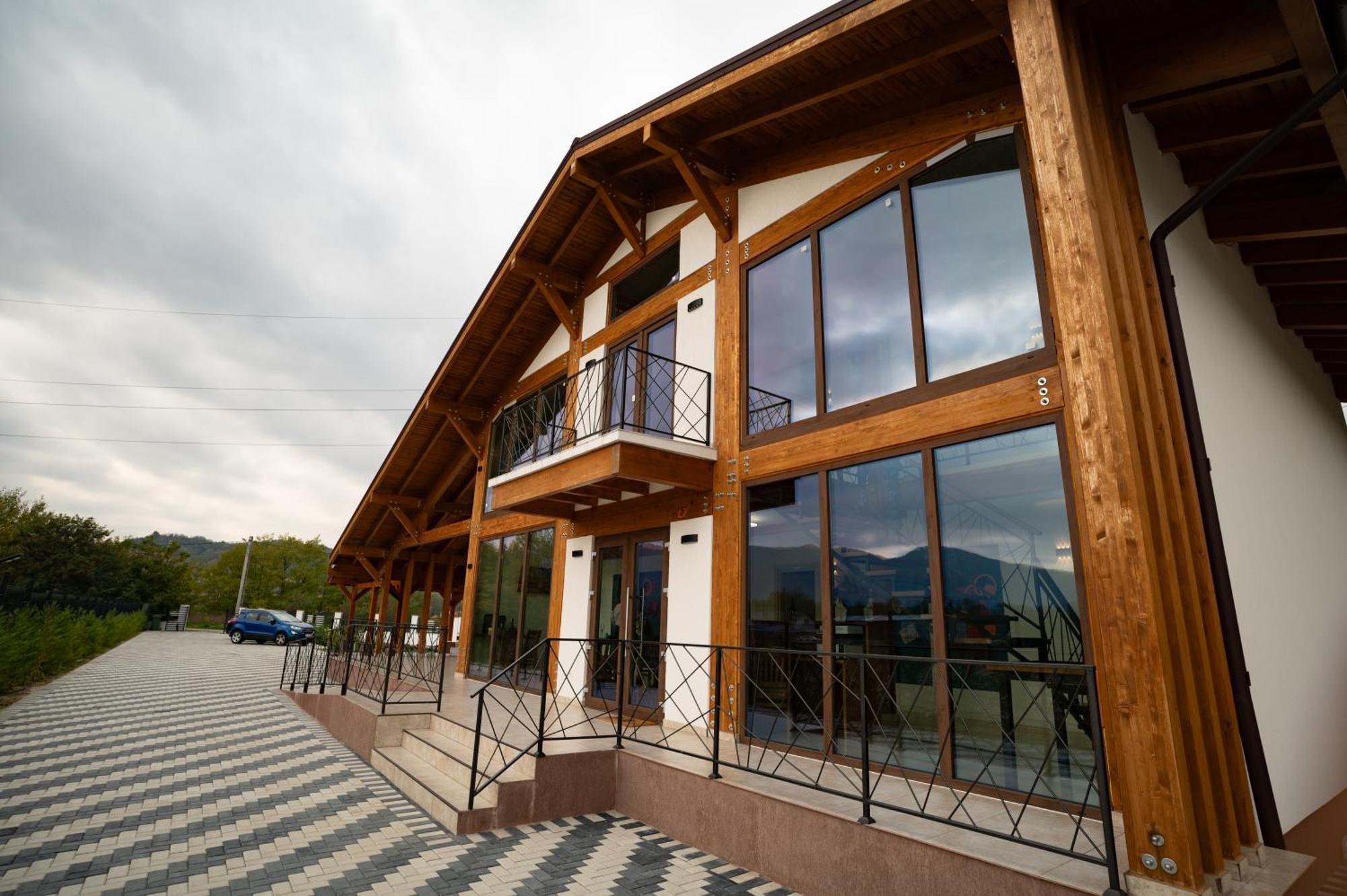 Pensiunea Subcarpati Călimăneşti Exterior foto